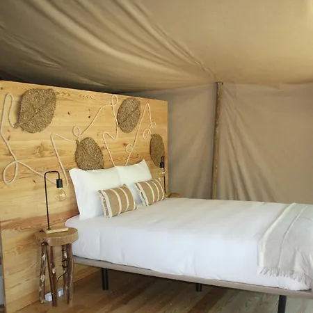 Luxury tent Parque Dos Monges