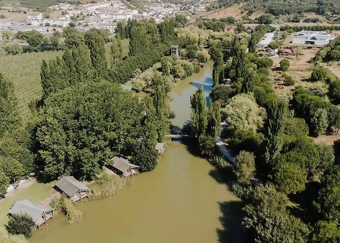 אוהל מפואר Parque Dos Monges אלקובאקה