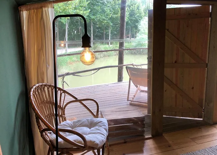 Campismo de Luxo Parque Dos Monges *